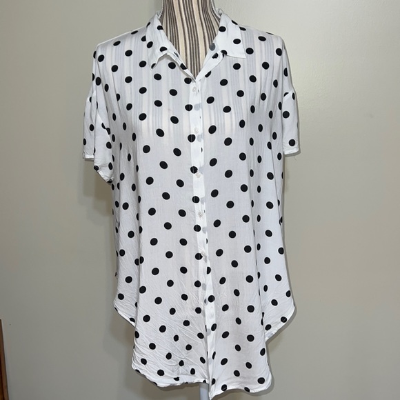 * Lush White w/Black Polka Dots Button Down Tie Front Top Size Large - Picture 4 of 8
